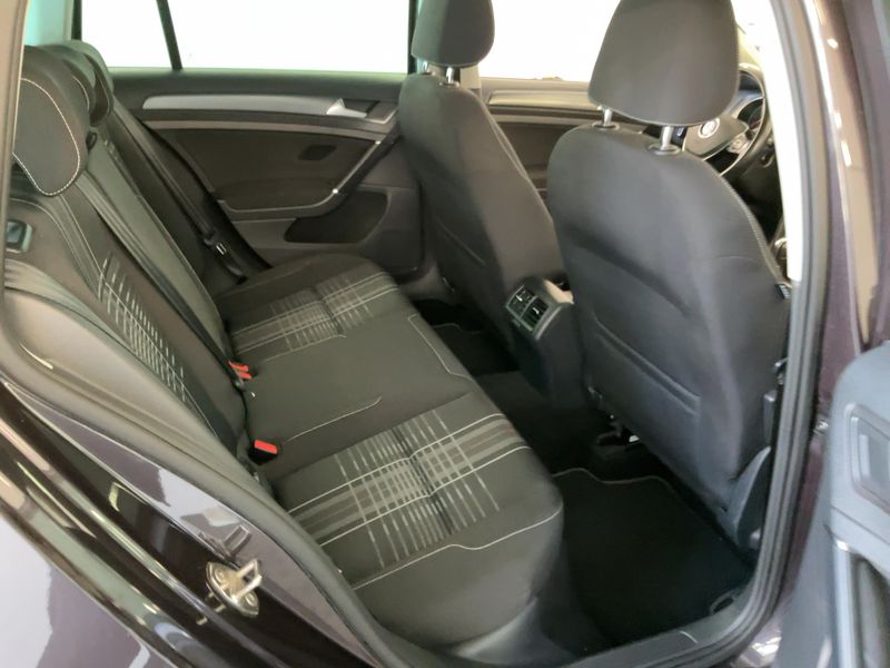 Volkswagen Golf VII 1.6 TDI Lounge BlueMotion Tech 2015 – снимка 19