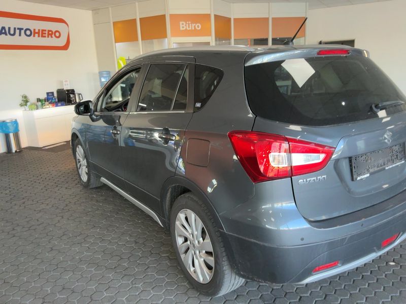 Suzuki SX4 1.4 BoosterJet Comfort — zdjęcie 3