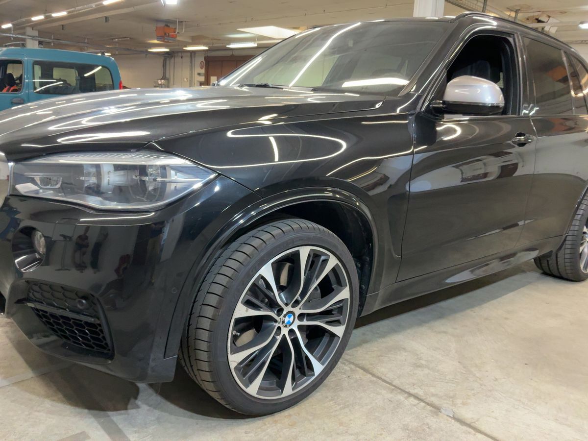 BMW X5 M50d