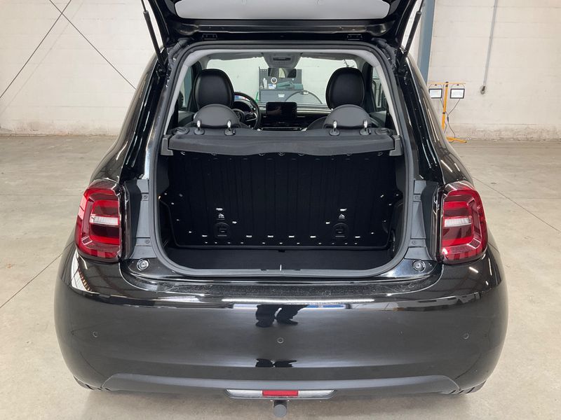 Fiat 500e electric drive 70 kW Action — zdjęcie 10