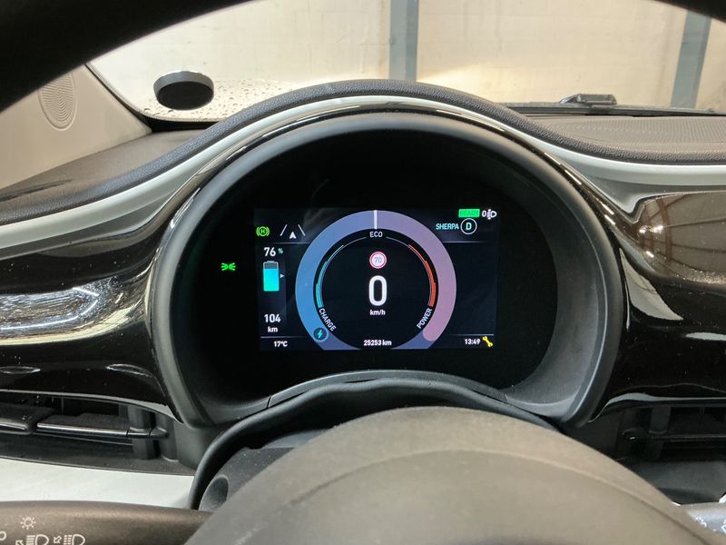 Fiat 500e electric drive 70 kW Action — zdjęcie 13