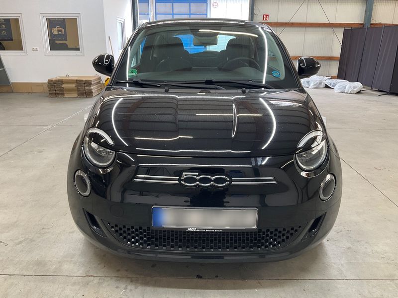 Fiat 500e electric drive 70 kW Action — zdjęcie 9