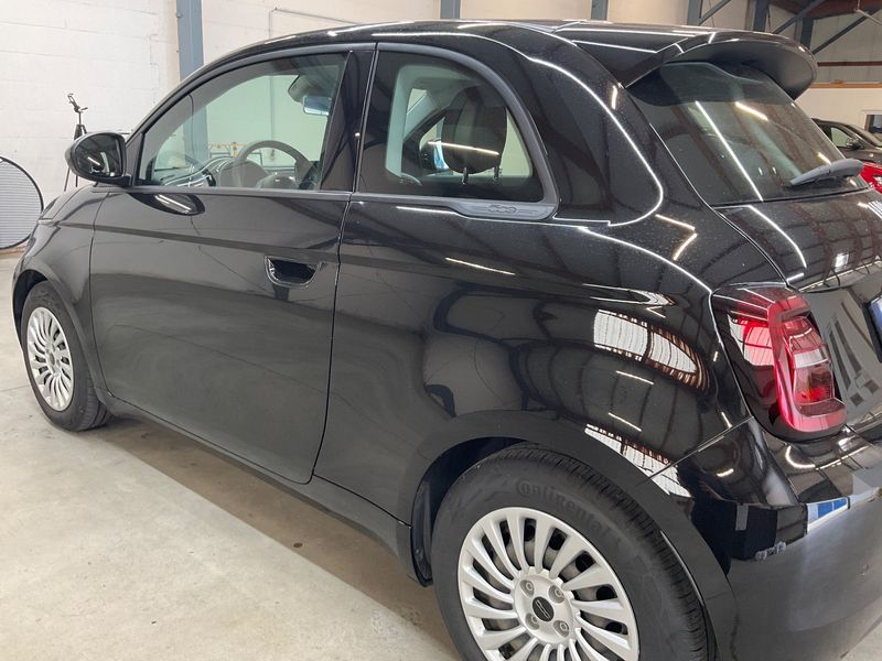 Fiat 500e electric drive 70 kW Action — zdjęcie 3