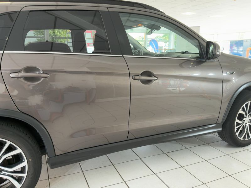 Mitsubishi ASX 1.6 Diamant Edition 2WD — zdjęcie 7