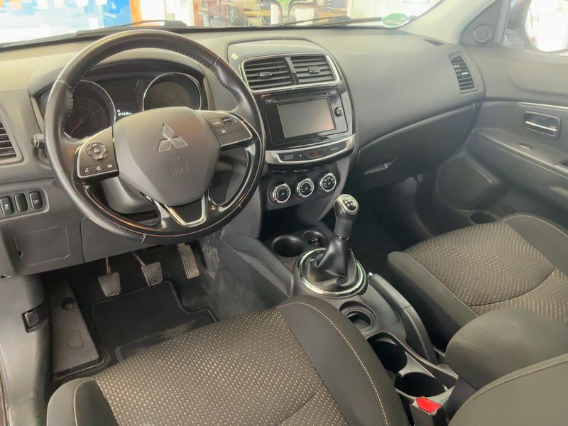 Mitsubishi ASX 1.6 Diamant Edition 2WD — zdjęcie 12