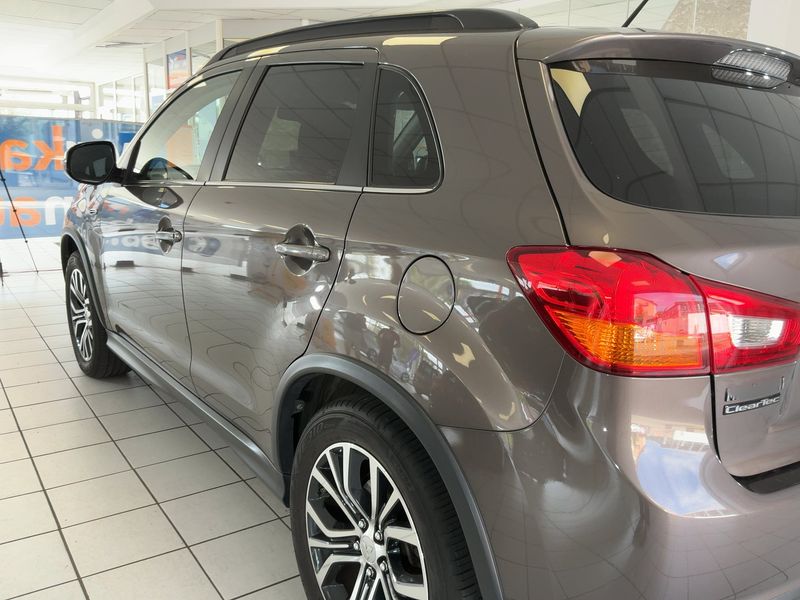 Mitsubishi ASX 1.6 Diamant Edition 2WD — zdjęcie 3