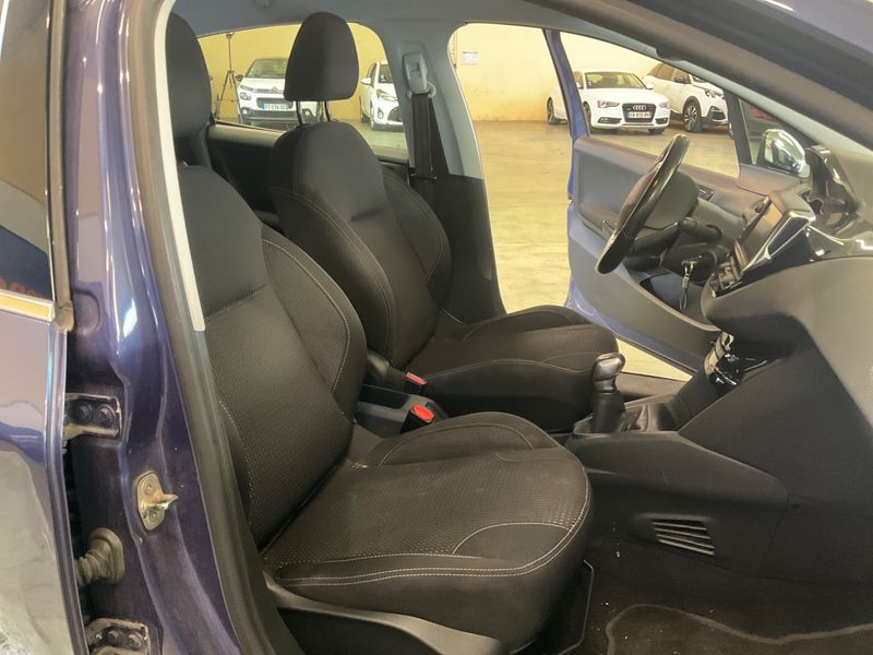 Peugeot 208 1.6 Blue-HDi Allure 2016 – снимка 3