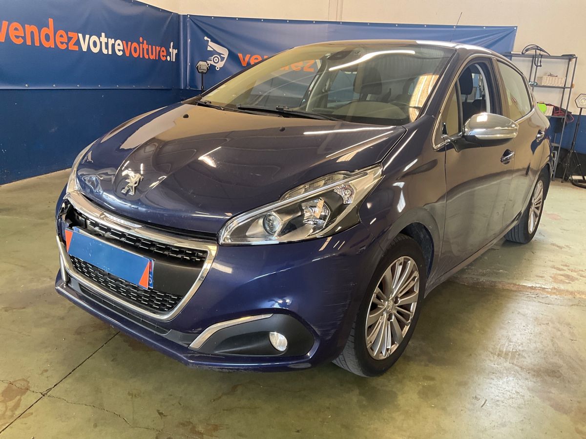 Peugeot 208 2016 — photo 1
