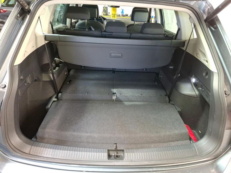 Volkswagen Tiguan Allspace 1.5 TSI ACT Life — zdjęcie 16