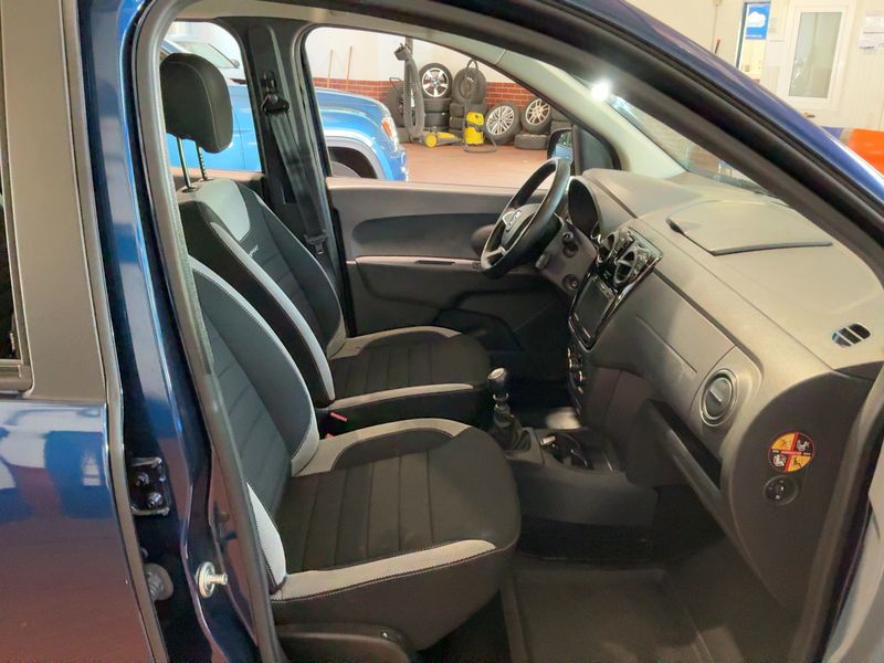 Dacia Lodgy 1.3 TCe Stepway — zdjęcie 11