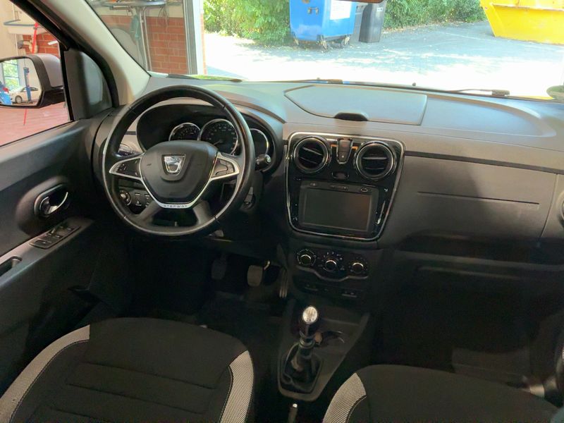 Dacia Lodgy 1.3 TCe Stepway — zdjęcie 12