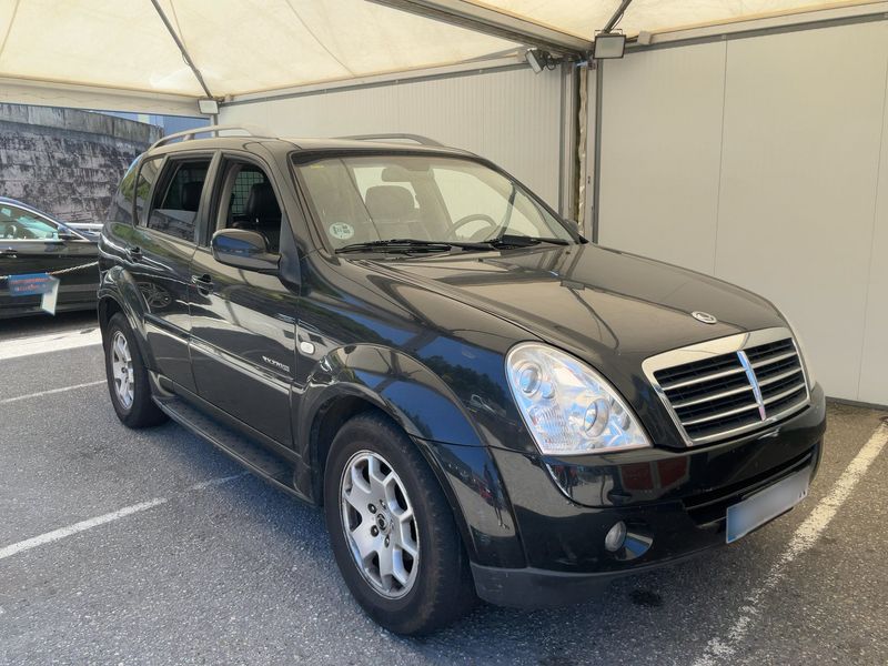 Ssangyong Rexton RX 270 XVT Limited — zdjęcie 8