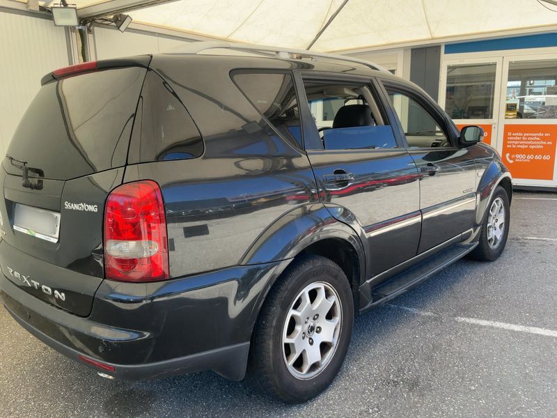 Ssangyong Rexton RX 270 XVT Limited — zdjęcie 6