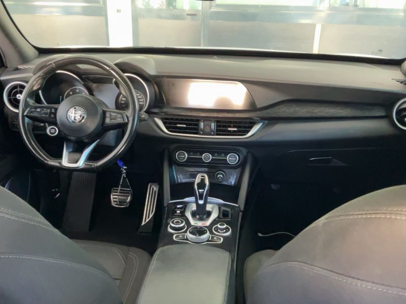 Alfa Romeo Stelvio 2.2 JTDM Super Business Q4 — zdjęcie 12