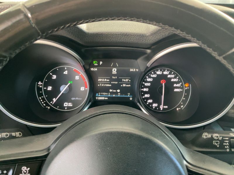 Alfa Romeo Stelvio 2.2 JTDM Super Business Q4 — zdjęcie 13