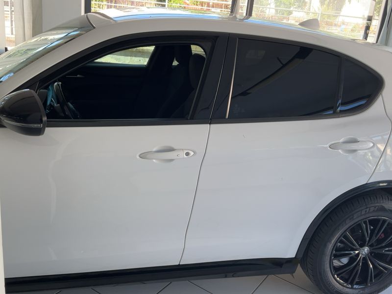 Alfa Romeo Stelvio 2.2 JTDM Super Business Q4 — zdjęcie 4
