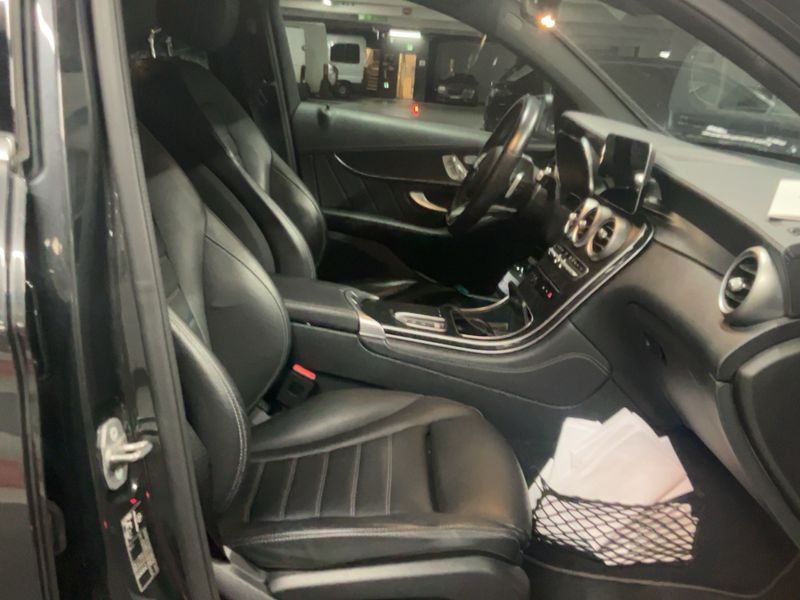 Mercedes-Benz GLC-Klasse GLC 300e 4Matic AMG Line — zdjęcie 11