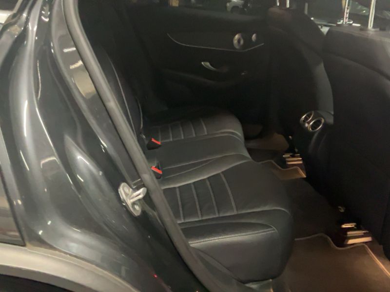 Mercedes-Benz GLC-Klasse GLC 300e 4Matic AMG Line — zdjęcie 14