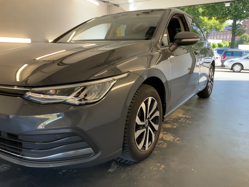 Volkswagen Golf VIII 1.5 eTSI ACT Active — zdjęcie 2