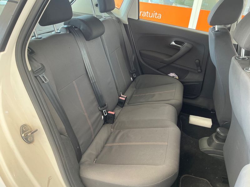 Volkswagen Polo 1.2 TDI Trendline 2014 – снимка 19