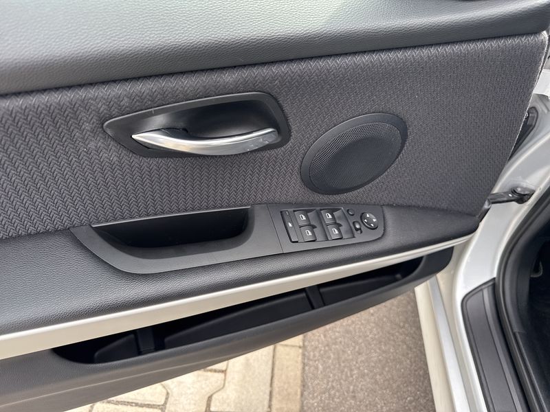 BMW 3er 320i — zdjęcie 21
