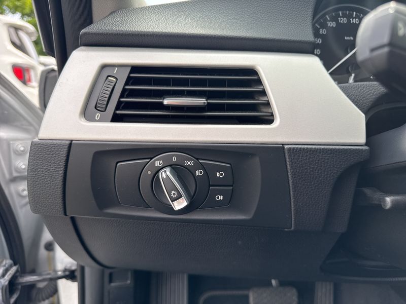BMW 3er 320i — zdjęcie 22