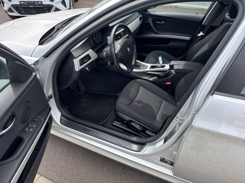BMW 3er 320i — zdjęcie 20