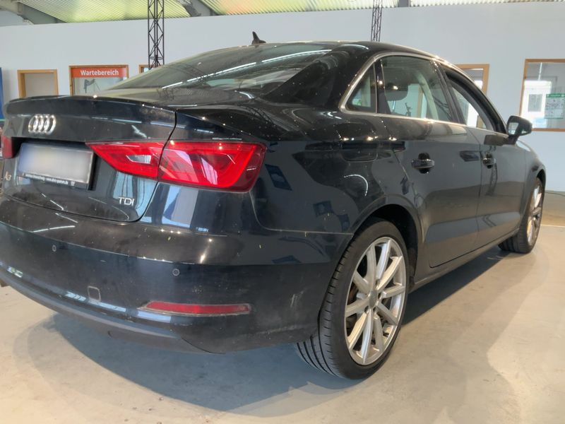 Audi A3 Limousine 1.6 TDI Ambiente 2016 – снимка 8