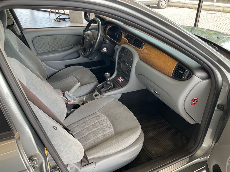 Jaguar X-TYPE 2.5 V6 Executive — zdjęcie 3