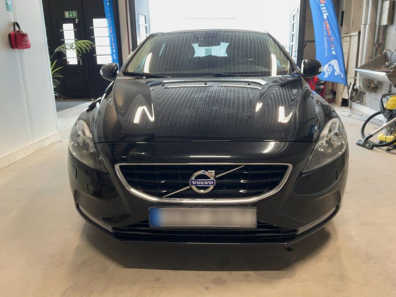 Volvo V40 2.0 D2 Kinetic — zdjęcie 9