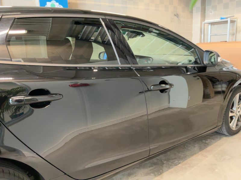 Volvo V40 2.0 D2 Kinetic — zdjęcie 7