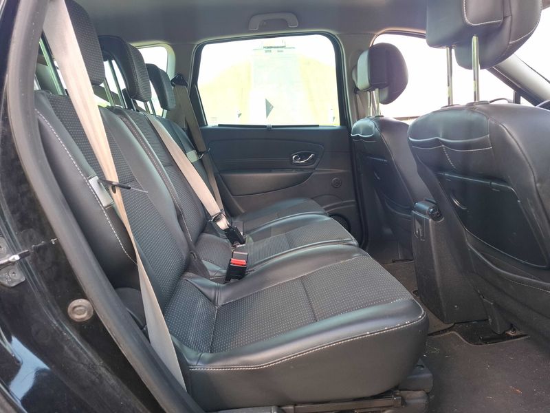 Renault Grand Scenic 1.6 dCi BOSE Edition — zdjęcie 14