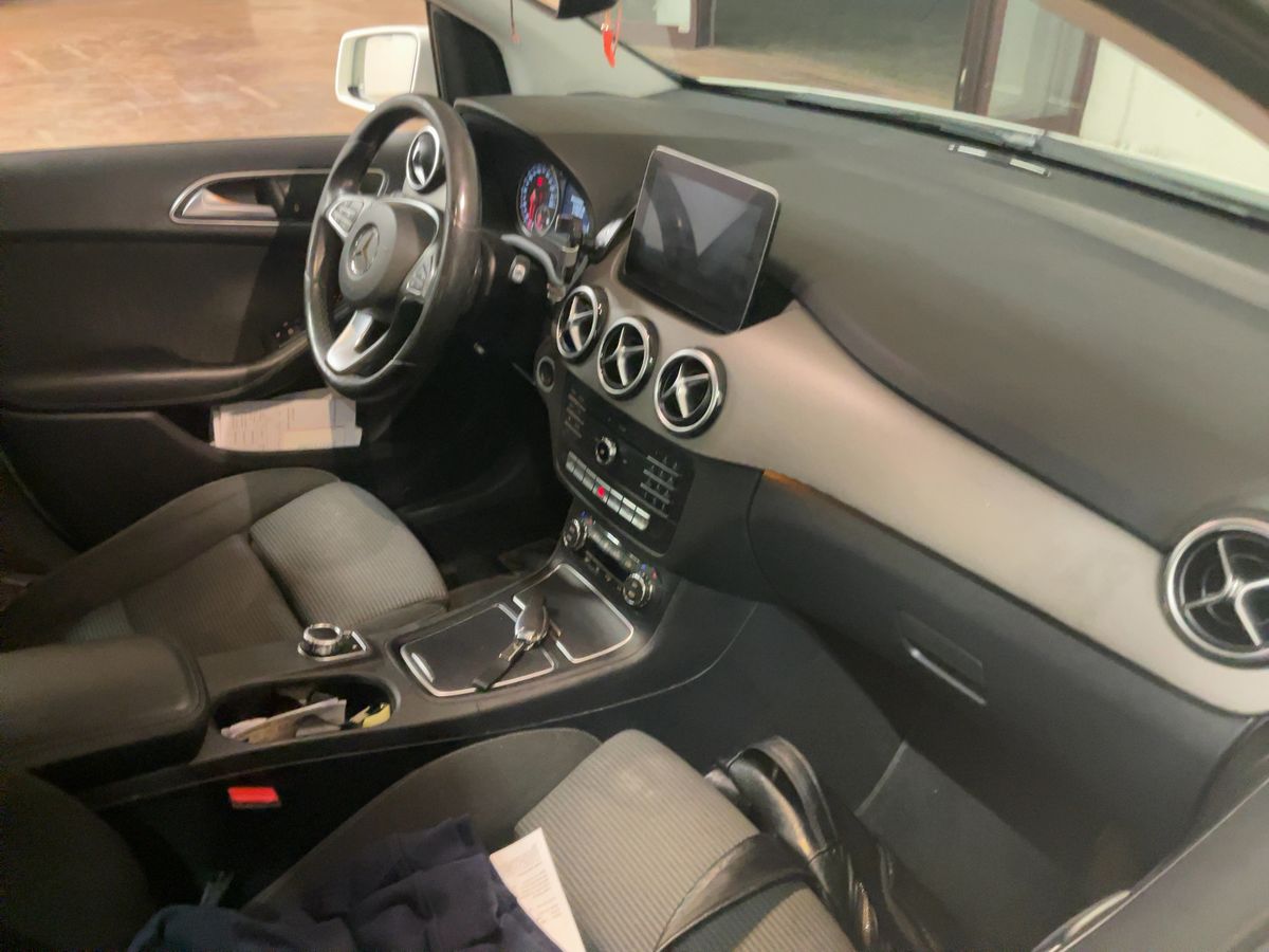 Mercedes-Benz B-Klasse 2017 — photo 17