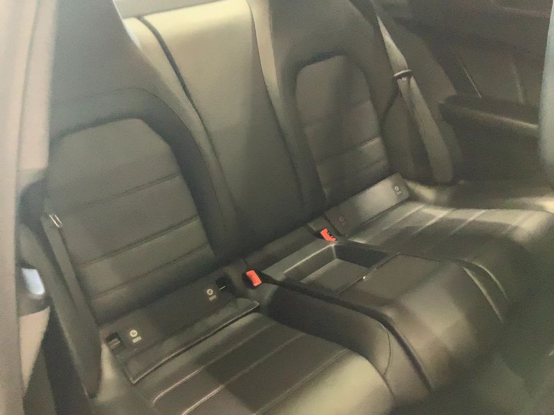 Mercedes-Benz C-Klasse C 63 AMG — zdjęcie 14