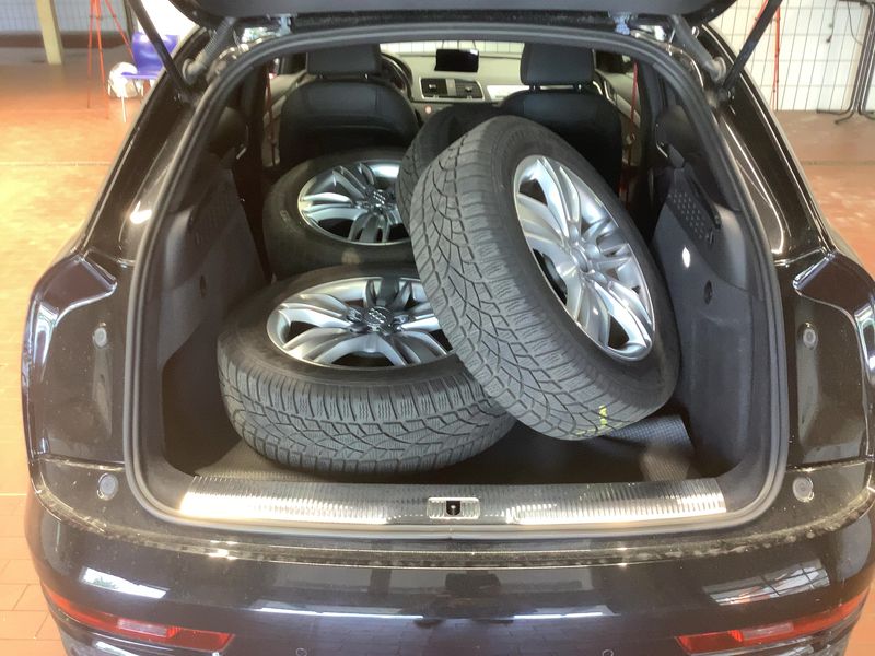 Audi Q3 2.0 TFSI quattro Sport 2015 – снимка 16