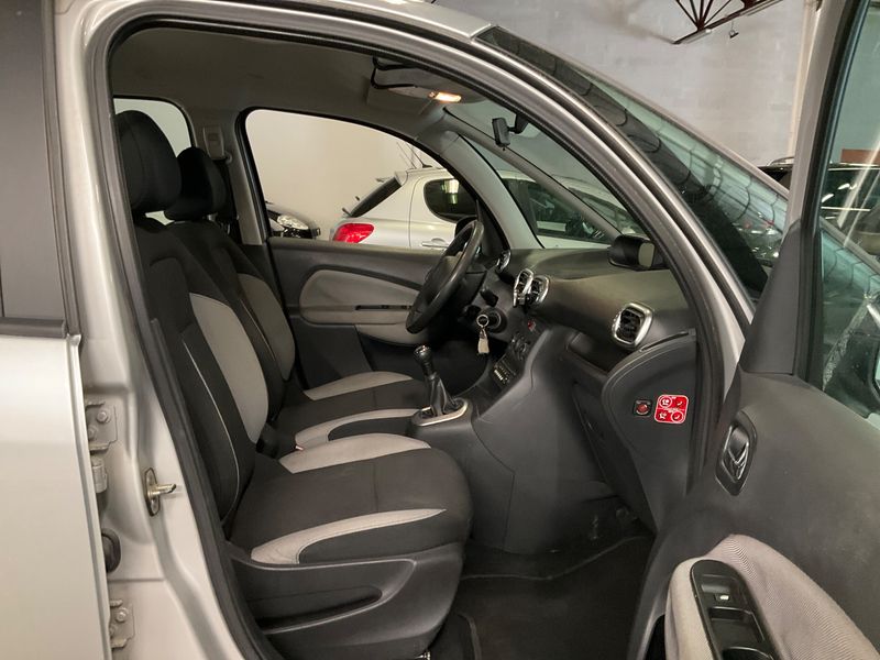 Citroen C3 Picasso 1.6 HDi Confort — zdjęcie 3
