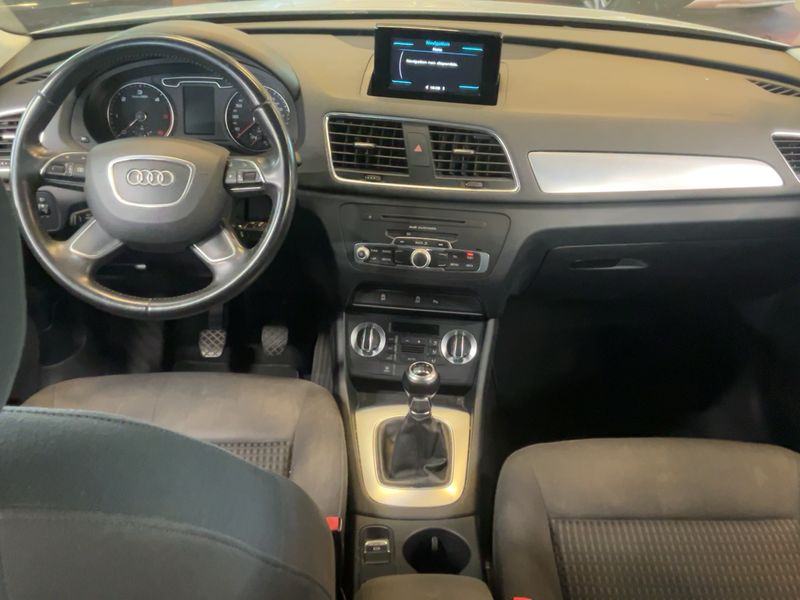 Audi Q3 2.0 TDI Ambiente — zdjęcie 12