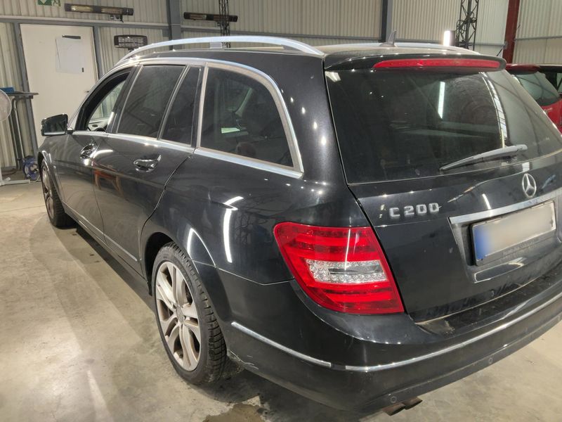 Mercedes-Benz C-Klasse C 200 CDI T BlueEfficiency Avantgarde 2011 – снимка 6