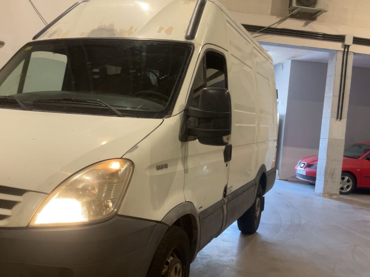 Iveco Daily 2.3 Diesel GKa 35 S Radstand 3300