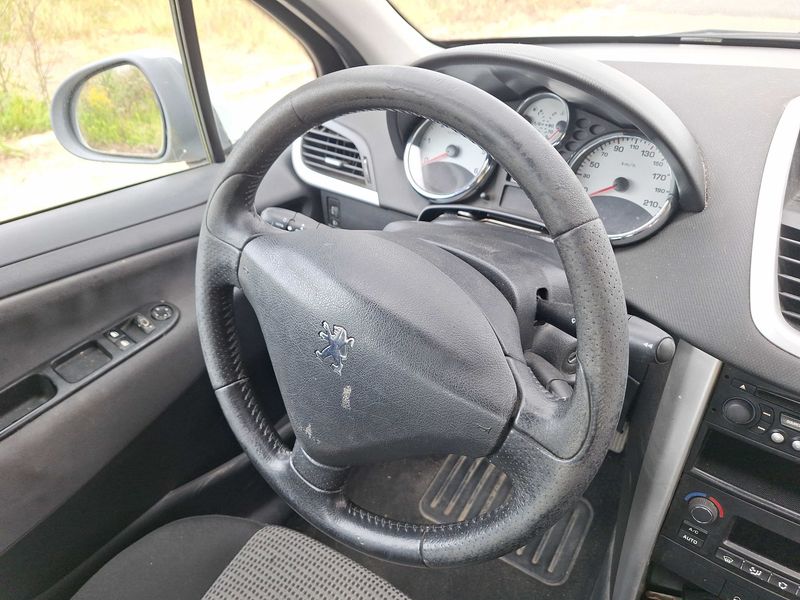 Peugeot 207 1.4 HDi Premium 2010 – снимка 60