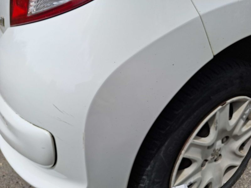 Peugeot 207 1.4 HDi Premium 2010 – снимка 73