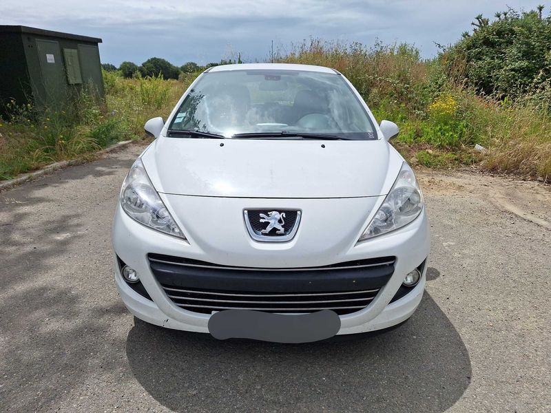 Peugeot 207 1.4 HDi Premium 2010 – снимка 7