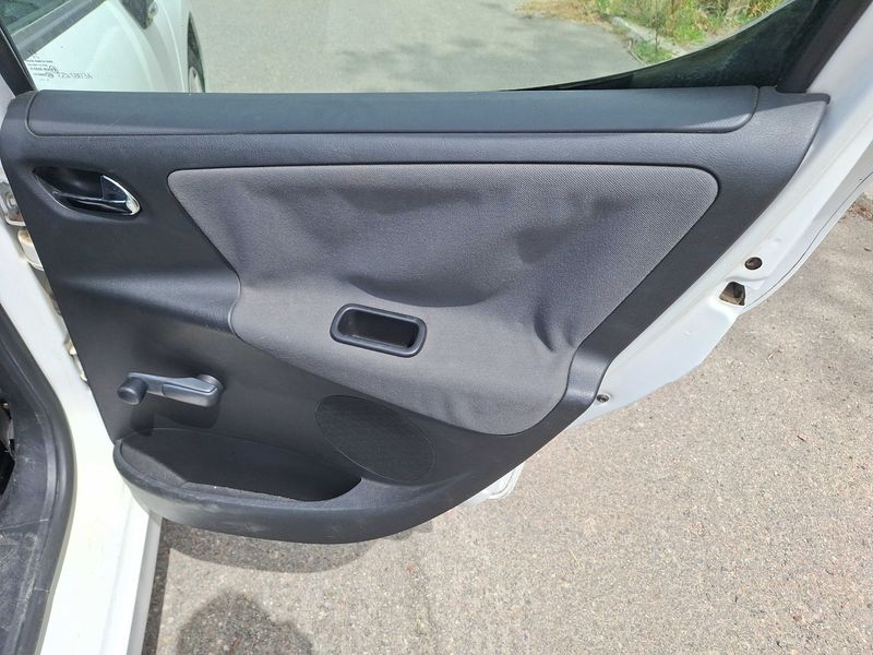 Peugeot 207 1.4 HDi Premium 2010 – снимка 52