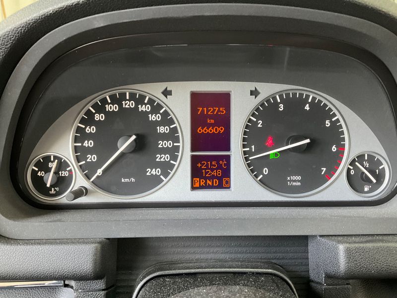 Mercedes-Benz B-Klasse B 180 — zdjęcie 13