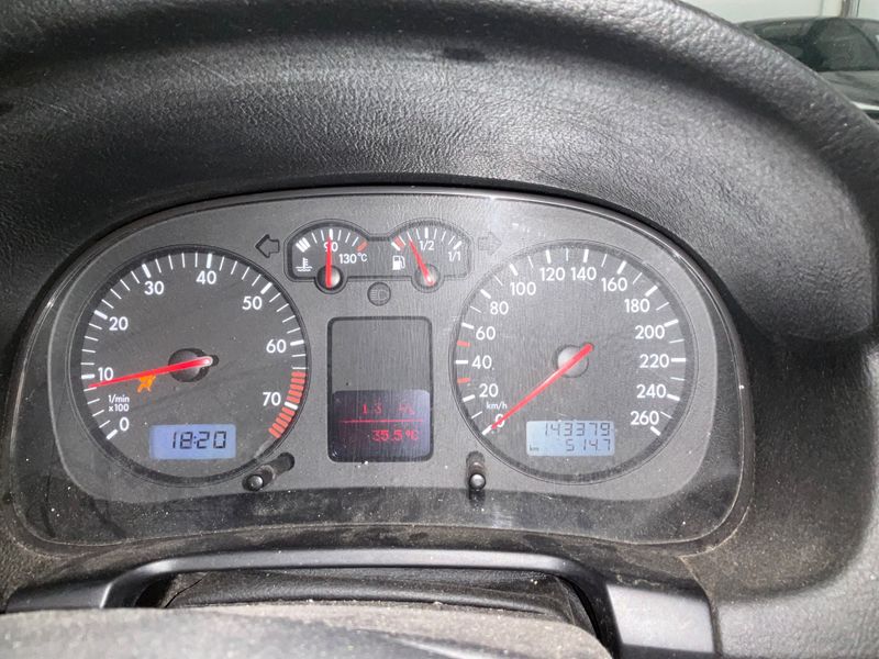 Volkswagen Golf IV 1.6 — zdjęcie 4