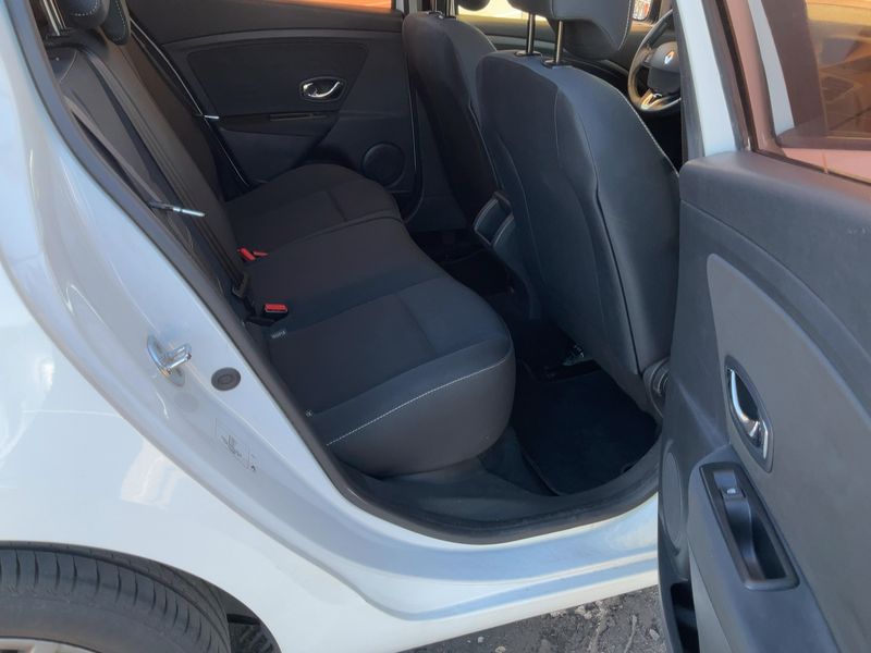Renault Megane 1.5 dCi GT-Style — zdjęcie 14