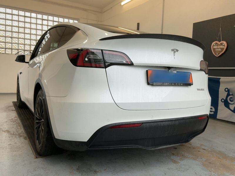 Tesla Model Y Performance Dual AWD AWD — zdjęcie 3