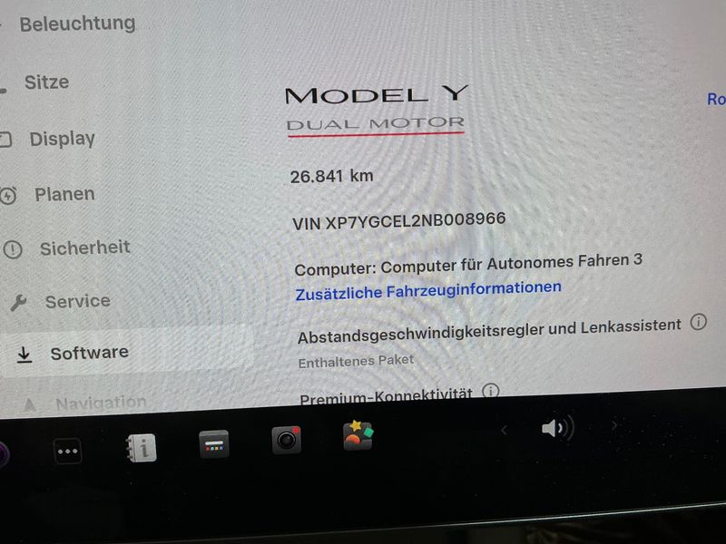 Tesla Model Y Performance Dual AWD AWD — zdjęcie 13