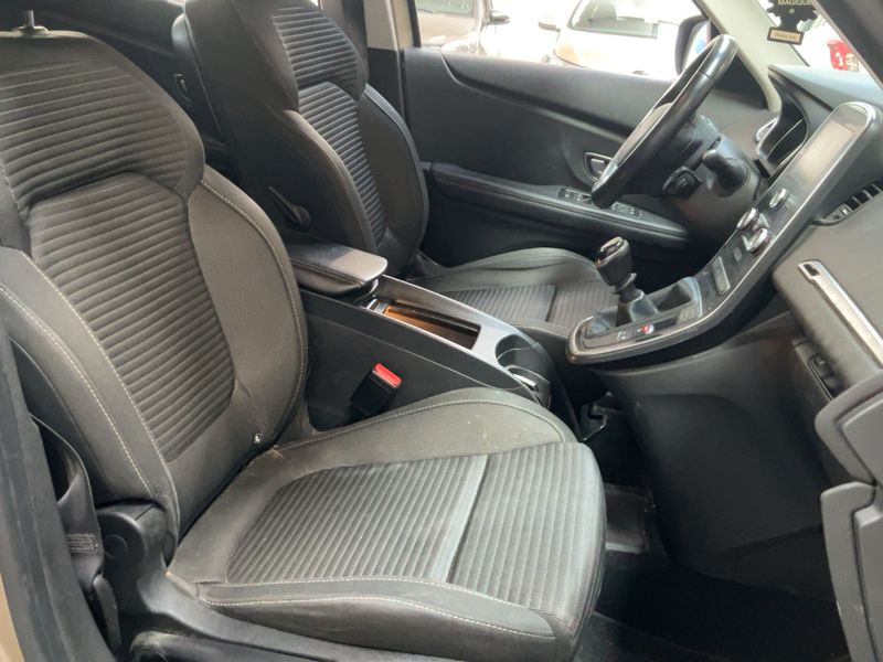 Renault Grand Scenic 1.6 dCi Energy Grand Business Edition — zdjęcie 11