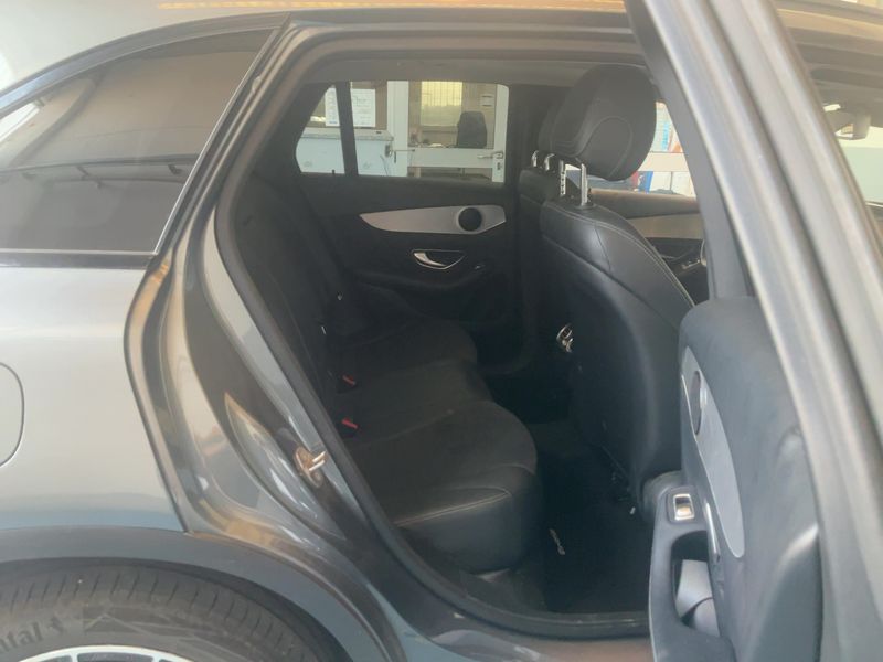 Mercedes-Benz GLC-Klasse GLC 250 d 4Matic Premium — zdjęcie 14